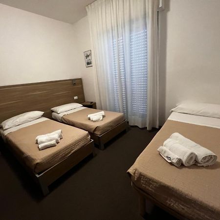 Hotel Trieste Riccione Dış mekan fotoğraf