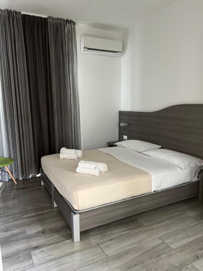 Hotel Trieste Riccione Dış mekan fotoğraf