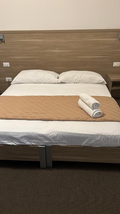 Hotel Trieste Riccione Dış mekan fotoğraf