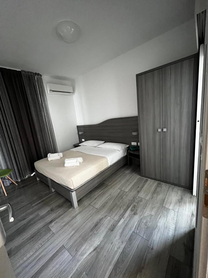Hotel Trieste Riccione Dış mekan fotoğraf