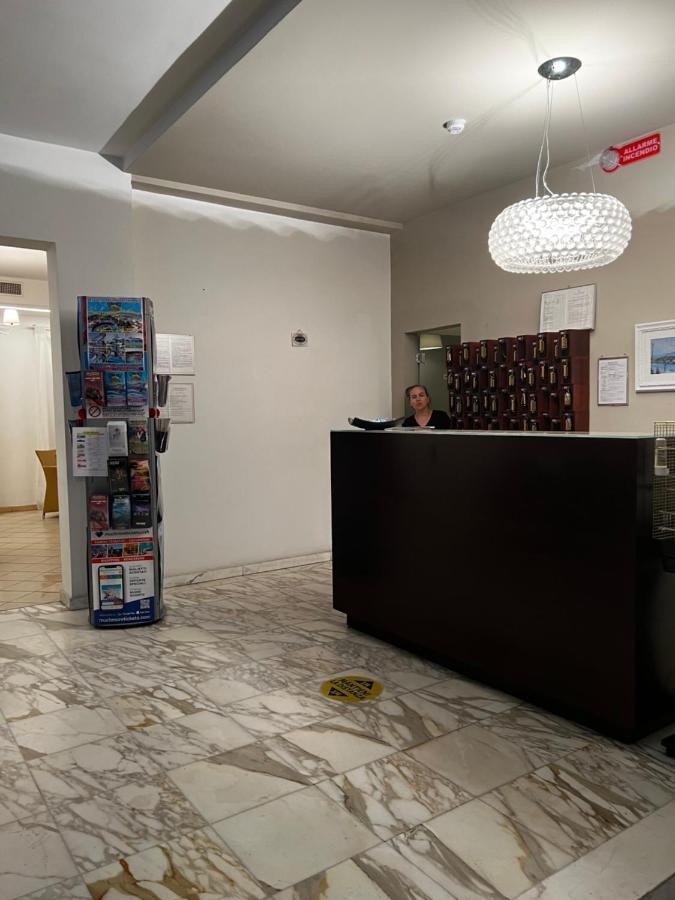 Hotel Trieste Riccione Dış mekan fotoğraf