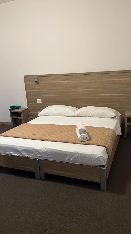 Hotel Trieste Riccione Dış mekan fotoğraf