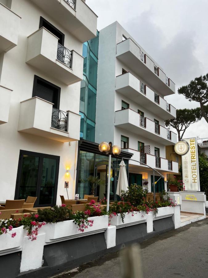 Hotel Trieste Riccione Dış mekan fotoğraf