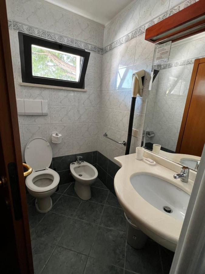 Hotel Trieste Riccione Dış mekan fotoğraf